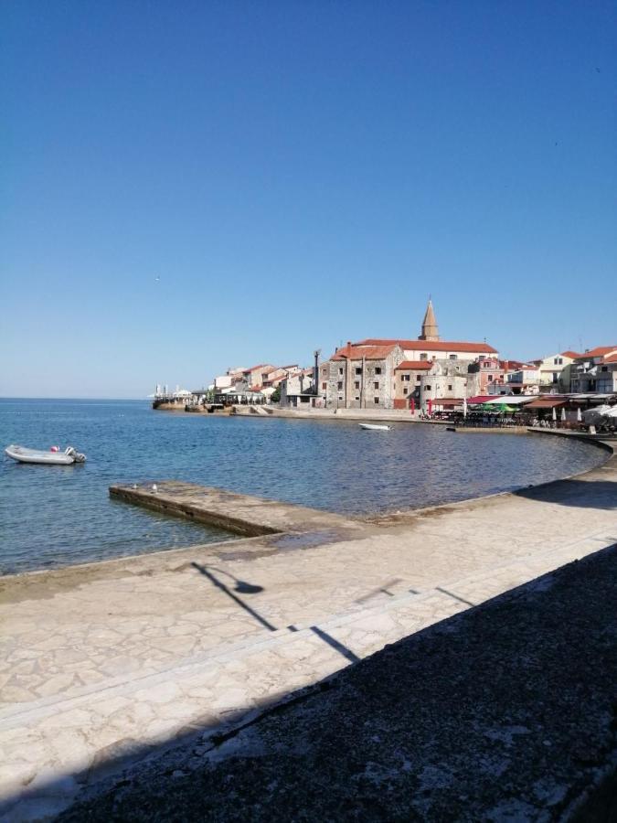 City Center Apartment Umag Buitenkant foto