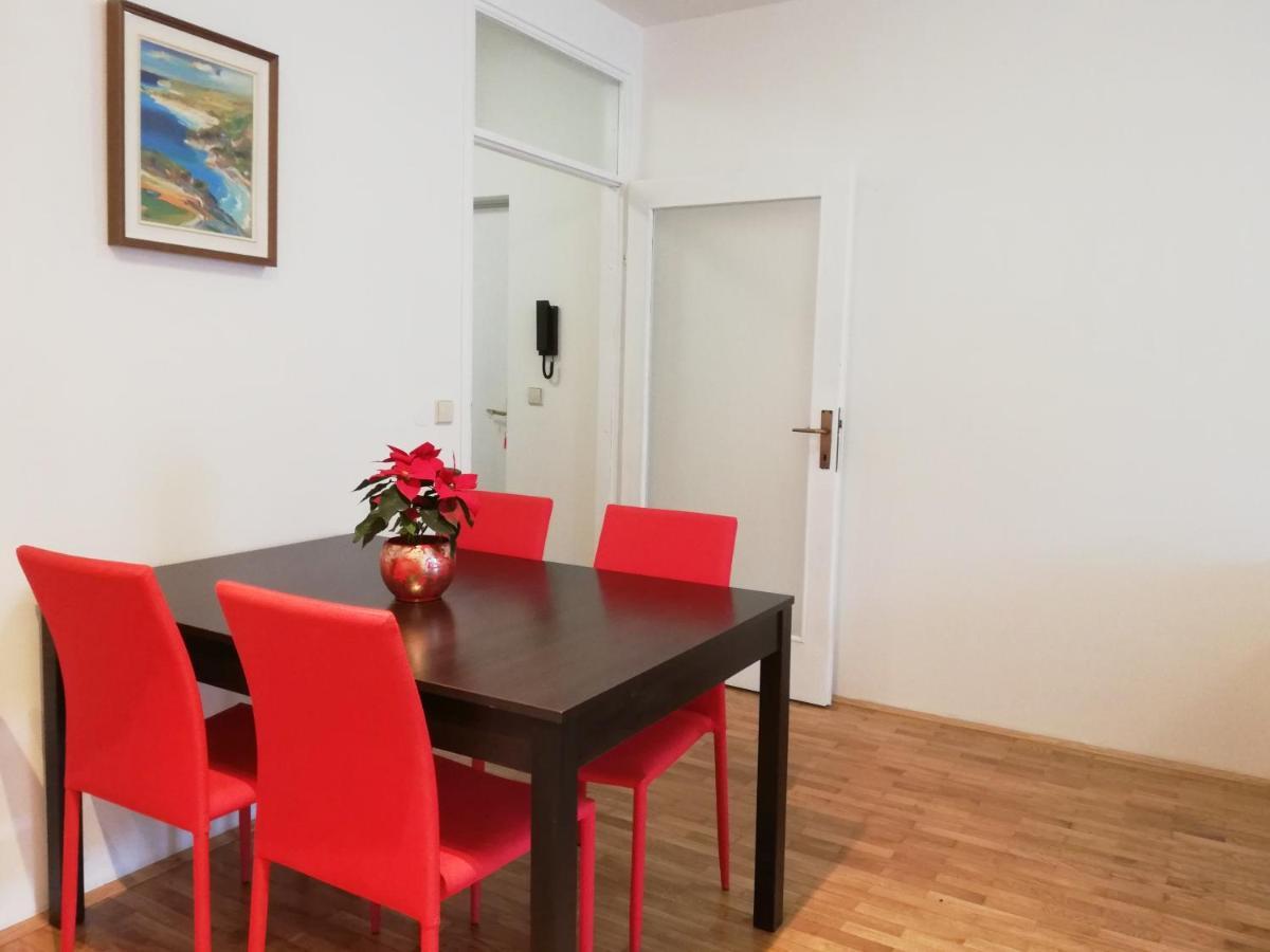 City Center Apartment Umag Buitenkant foto