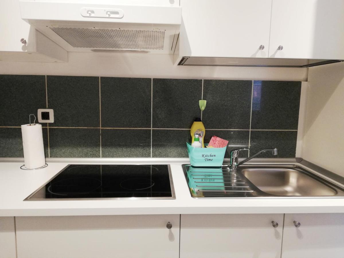 City Center Apartment Umag Buitenkant foto